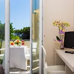 New Chiari Hotel